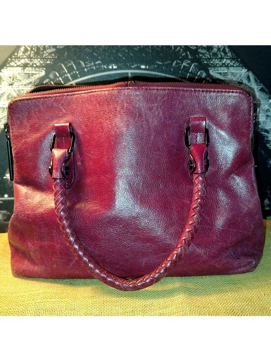 EILLOTT LUCCA Handbags - EILLOTT LUCCA GENEVIEVE CABERNET LEATHER PURSE